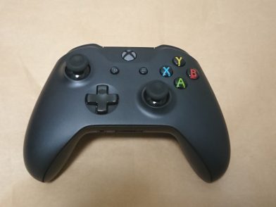Xbox ワイヤレス コントローラー ブラック 4N6-00003のレビュー