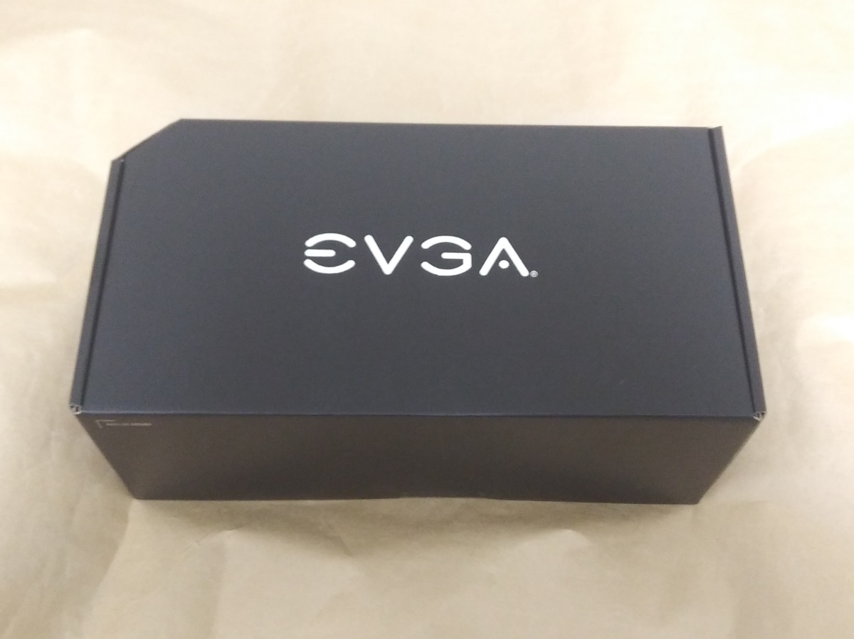 EVGA GeForce RTX 2080 Ti FTW3 ULTRA HYBRIDの内箱