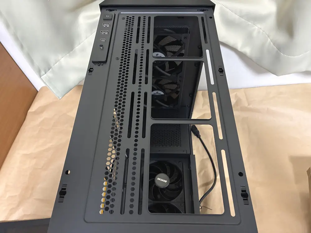 Okinos Air Crossのレビュー！GPU冷却能力が高いATX対応PCケース