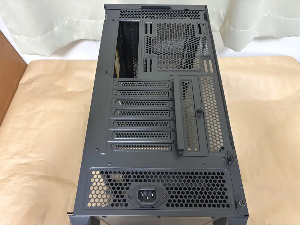 Okinos Air Crossのレビュー！GPU冷却能力が高いATX対応PCケース