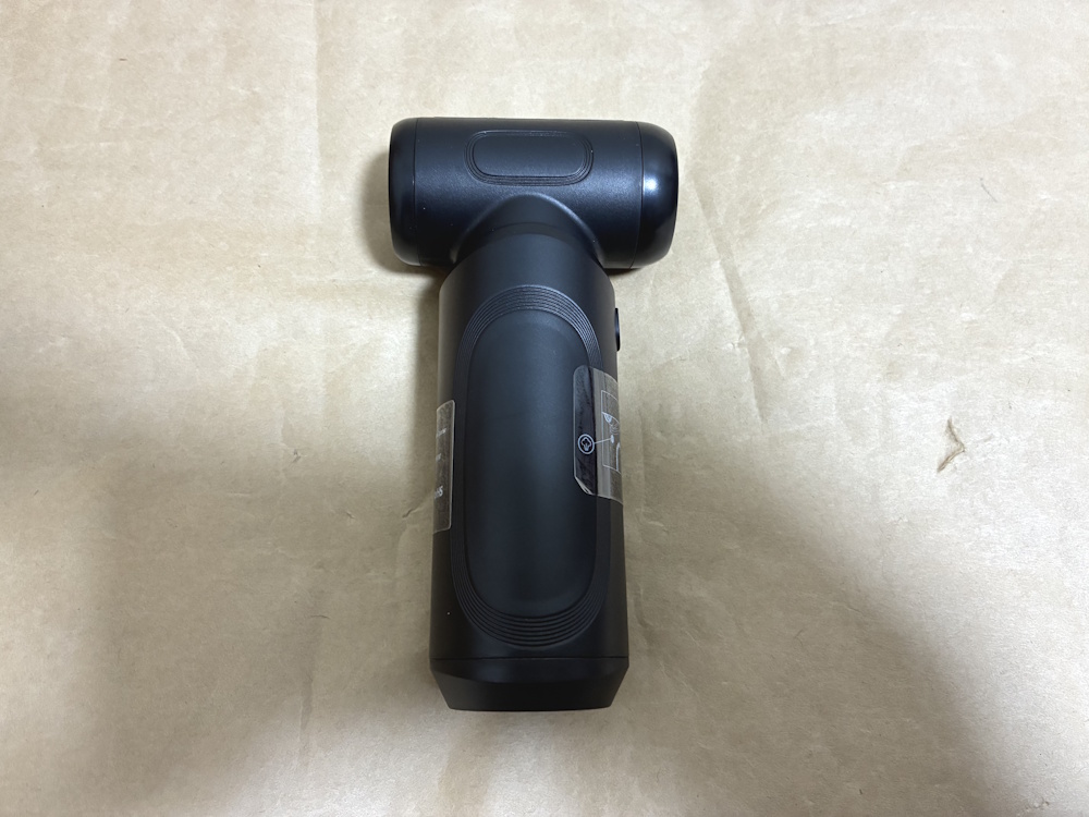 電動エアダスター Ciniffo W09本体を横から見た様子
