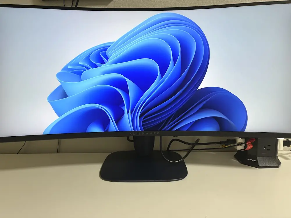 Dell AW3425DWM-Aのレビュー！UWQHDの34インチ曲面ウルトラワイド 